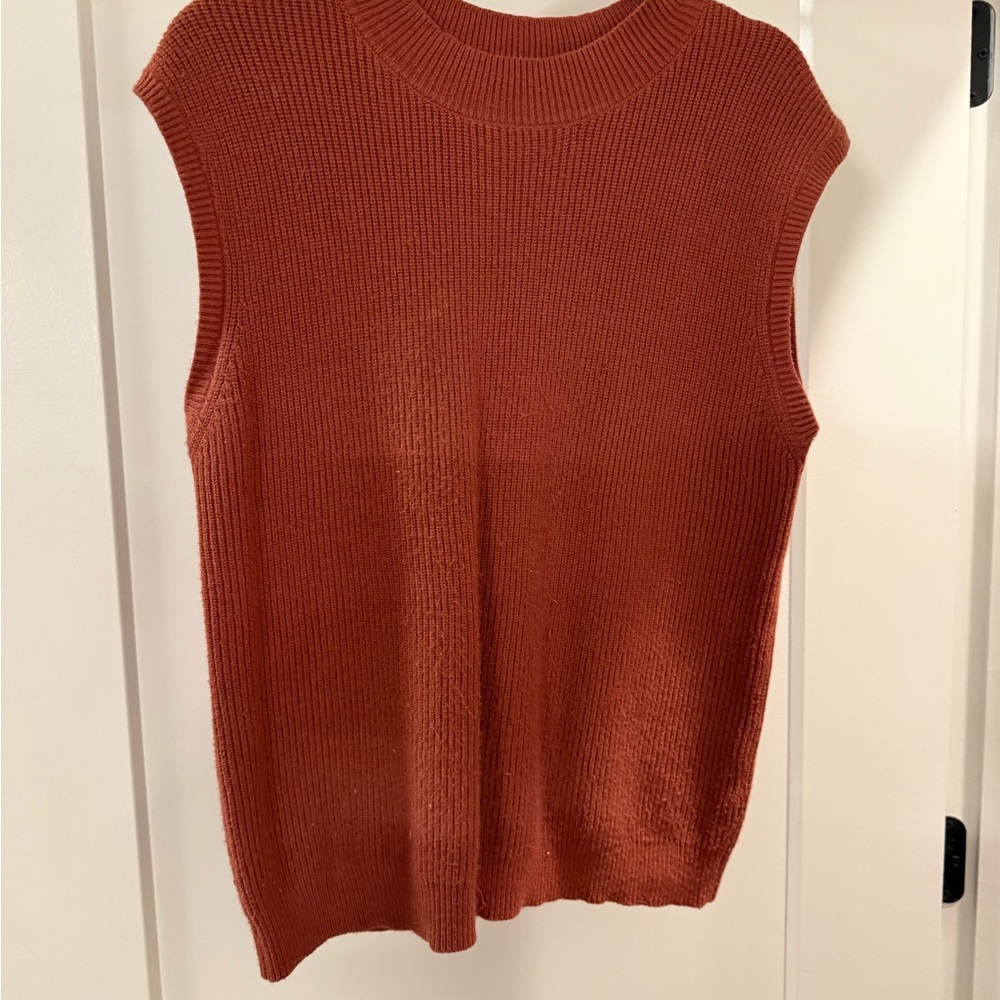 Sleeveless Knit Tank Top - Rust